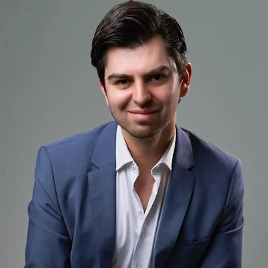 Gabriel Sandoval Plastic Surgeon